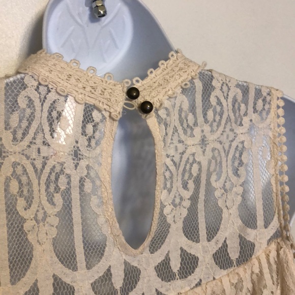 Ladies size Medium cream lace over top - Picture 6 of 7